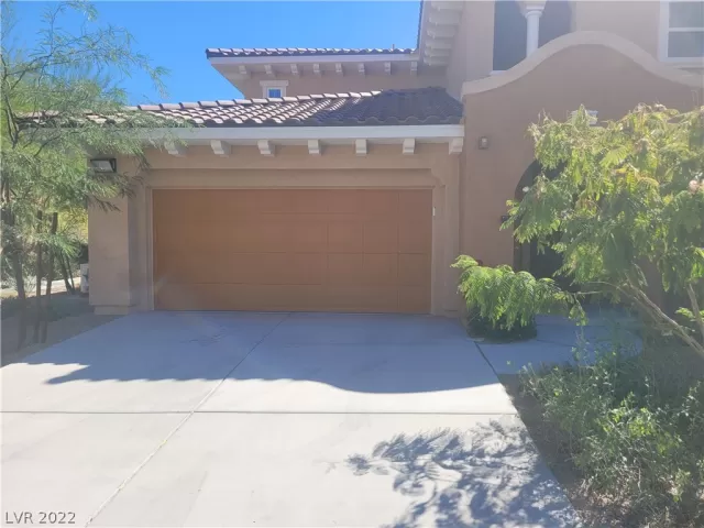 MLS: 2444077 Condo For Sale