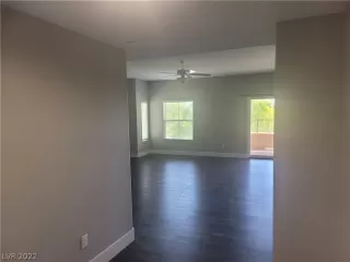 Photo #5: 2444077 Listing 