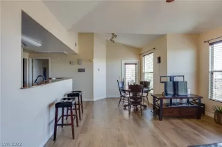 Photo #1: 2444117 Listing