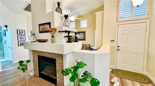 Photo #2: 2444118 Listing 