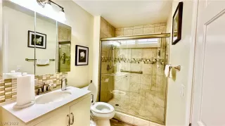 Photo #4: 2444118 Listing 