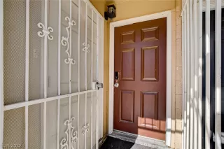 Photo #5: 2444133 Listing