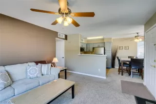 Photo #5: 2444137 Listing