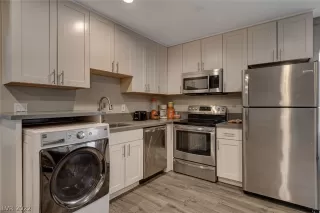 Photo #1: 2444158 Listing 