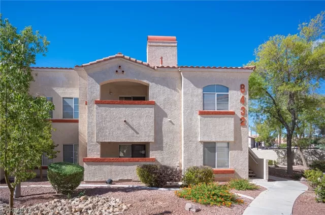 MLS: 2444183 Condo For Sale