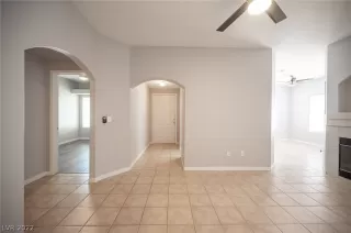 Photo #3: 2444183 Listing