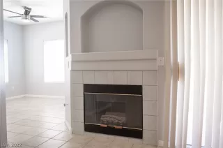 Photo #4: 2444183 Listing