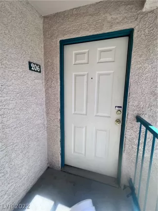 Photo #4: 2444188 Listing 