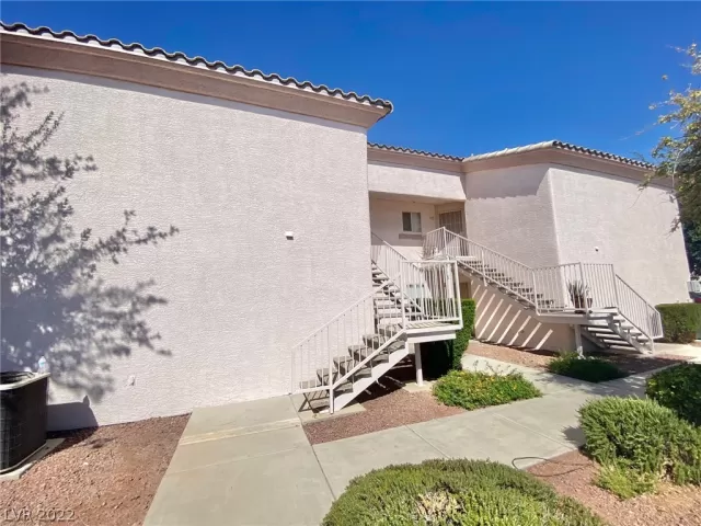 MLS: 2444192 Condo For Sale