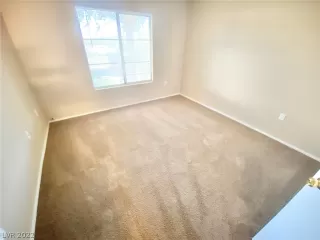 Photo #5: 2444192 Listing 