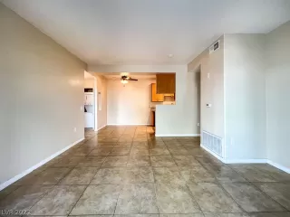 Photo #3: 2444225 Listing