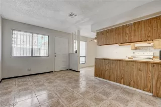 Photo #1: 2444253 Listing