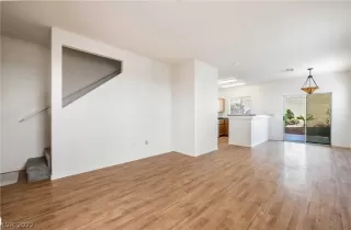 Photo #1: 2444261 Listing