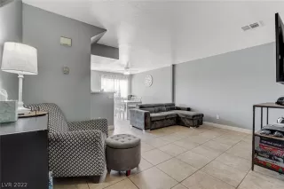 Photo #5: 2444297 Listing 