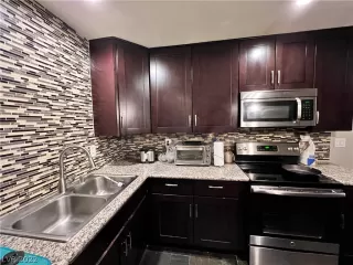 Photo #2: 2444382 Listing 