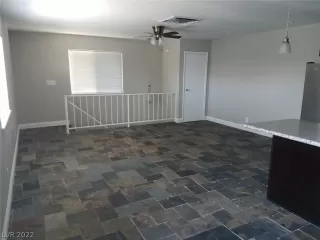 Photo #4: 2444382 Listing 