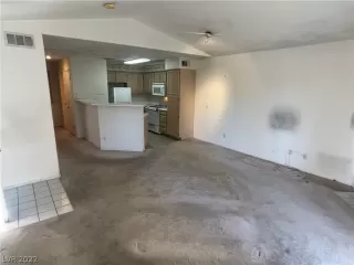 Photo #4: 2444410 Listing