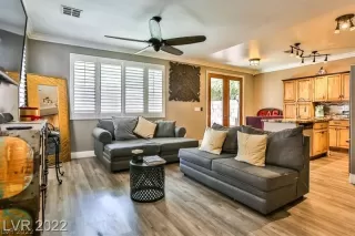 Photo #4: 2444418 Listing 