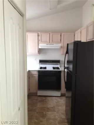 Photo #1: 2444424 Listing