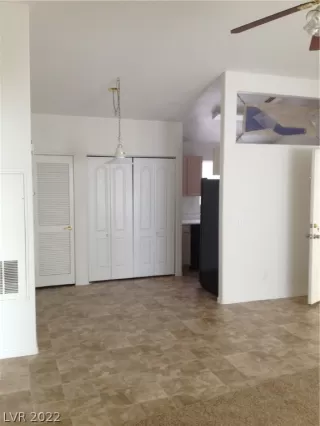 Photo #4: 2444424 Listing