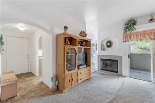 Photo #4: 2444454 Listing