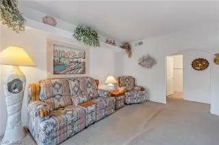 Photo #6: 2444454 Listing