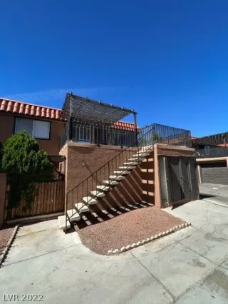 Photo #1: 2444460 Listing 