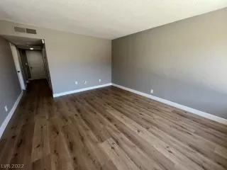 Photo #3: 2444460 Listing 