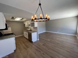 Photo #4: 2444460 Listing 