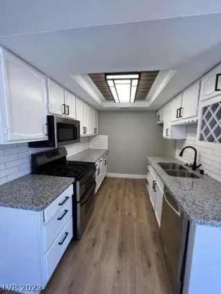 Photo #5: 2444460 Listing 