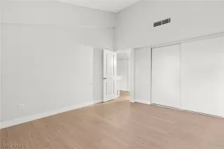 Photo #5: 2444479 Listing 