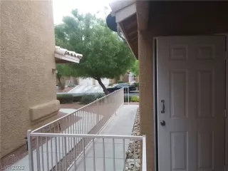 Photo #1: 2444506 Listing 