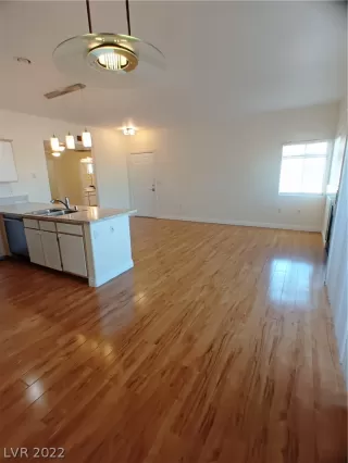 Photo #3: 2444507 Listing 