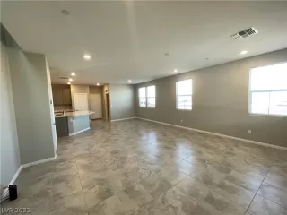 Photo #2: 2444519 Listing 