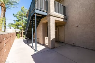 Photo #1: 2444530 Listing 