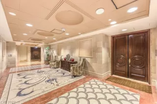 Photo #1: 2444580 Listing 