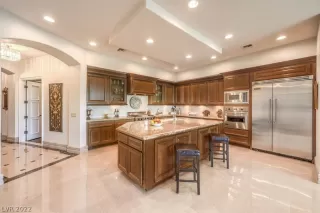 Photo #4: 2444580 Listing 