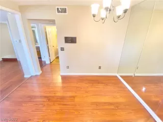 Photo #5: 2444600 Listing 