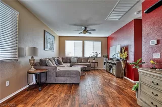 Photo #3: 2444628 Listing