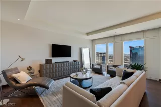 Photo #5: 2444633 Listing 