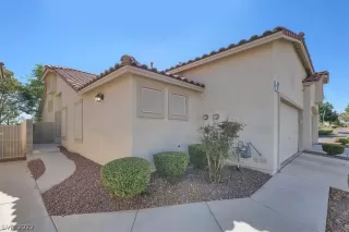 Photo #2: 2444704 Listing 