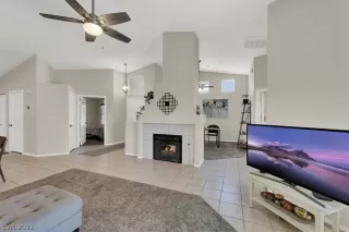 Photo #6: 2444704 Listing 