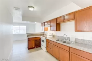 Photo #1: 2444705 Listing 