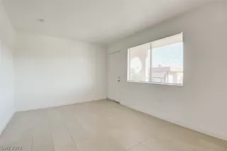 Photo #4: 2444705 Listing 