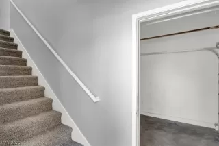 Photo #5: 2444731 Listing