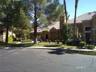 Photo #1: 2444747 Listing 