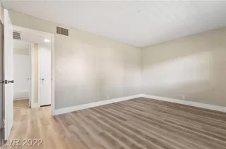 Photo #5: 2444777 Listing 