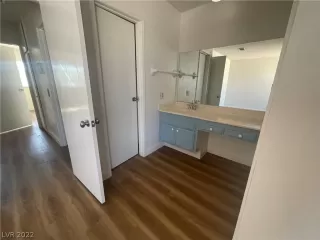 Photo #4: 2444826 Listing 