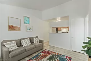 Photo #3: 2444827 Listing 