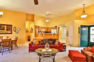 Photo #3: 2444847 Listing